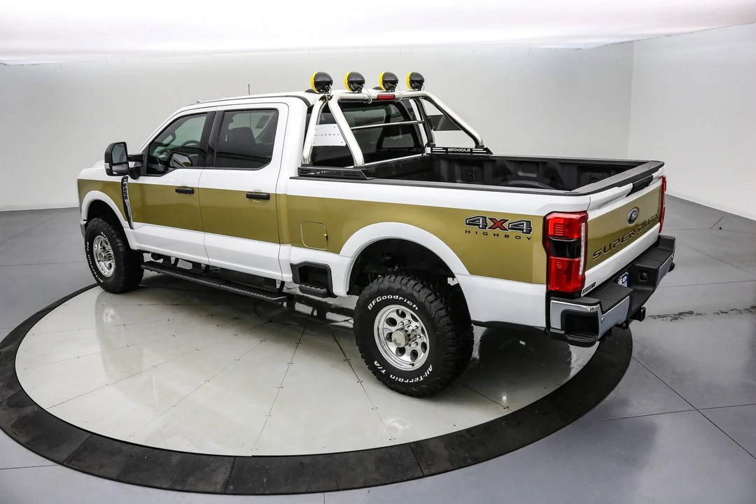 2025 Ford Super Duty 5th Gen - Image 8 of 21