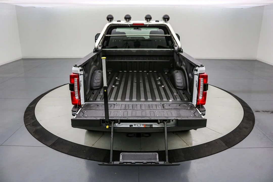 2025 Ford Super Duty 5th Gen - Image 7 of 21