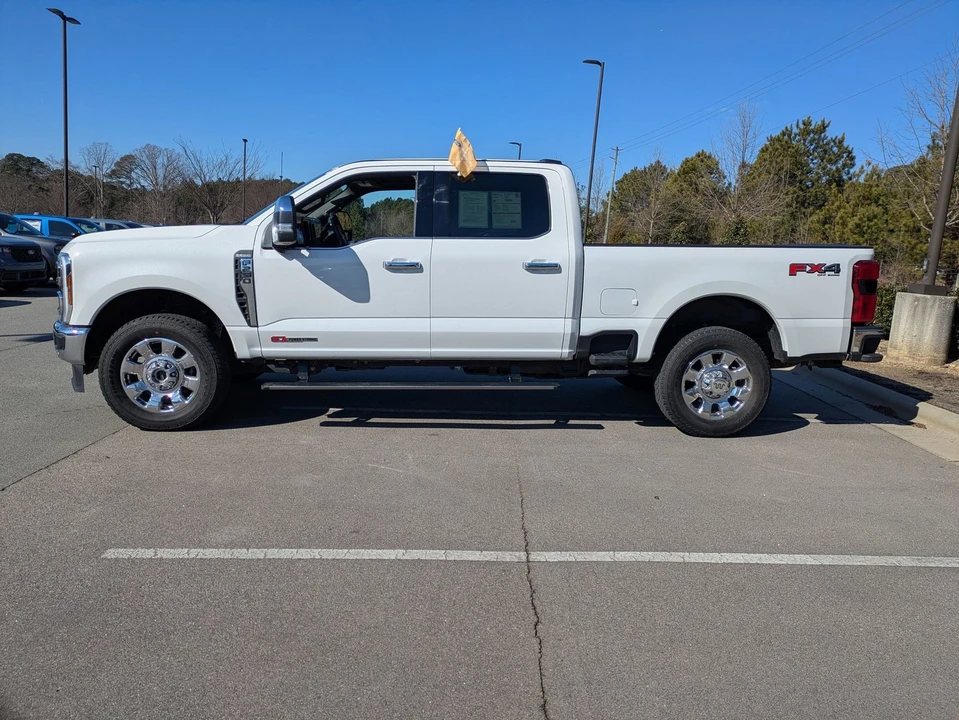 2025 Ford Super Duty 5th Gen - Image 7 of 12