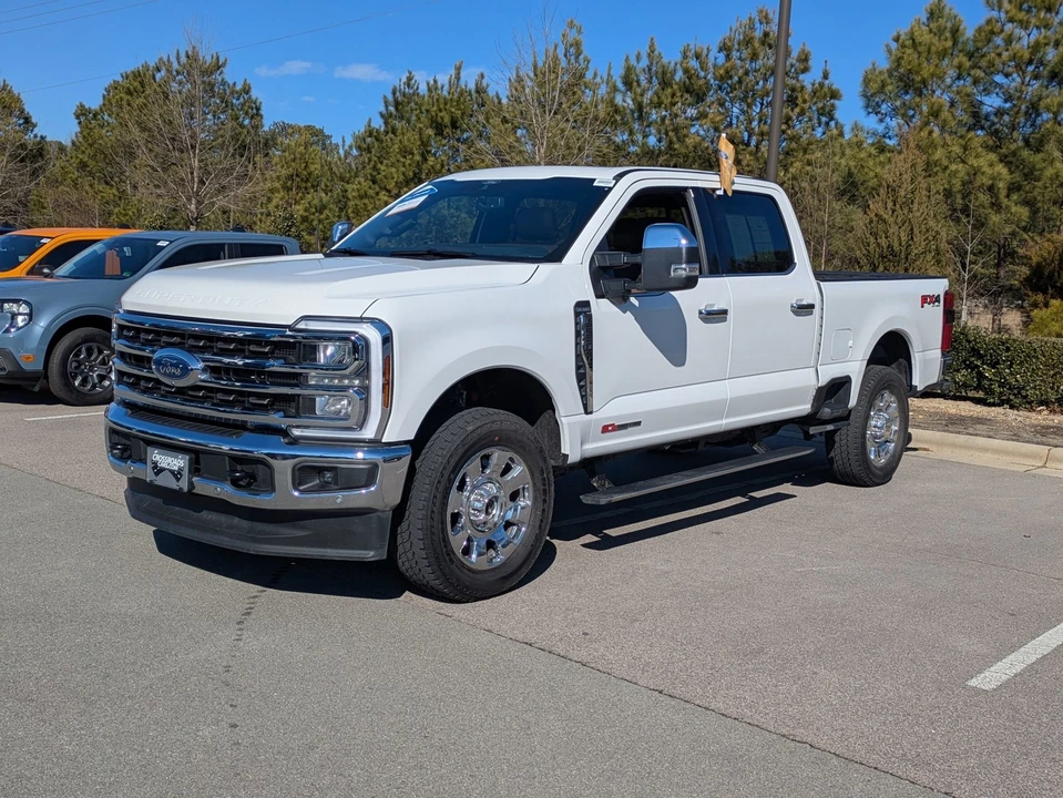 2025 Ford Super Duty 5th Gen - Image 8 of 12