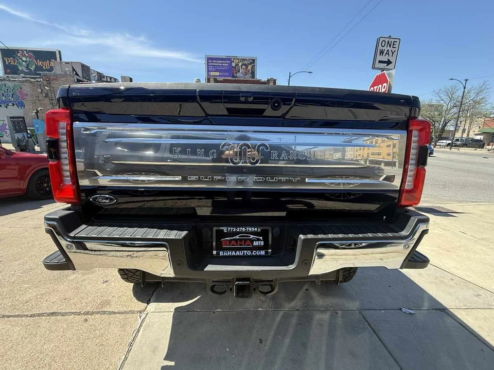 2025 Ford Super Duty 5th Gen - Image 17 of 31