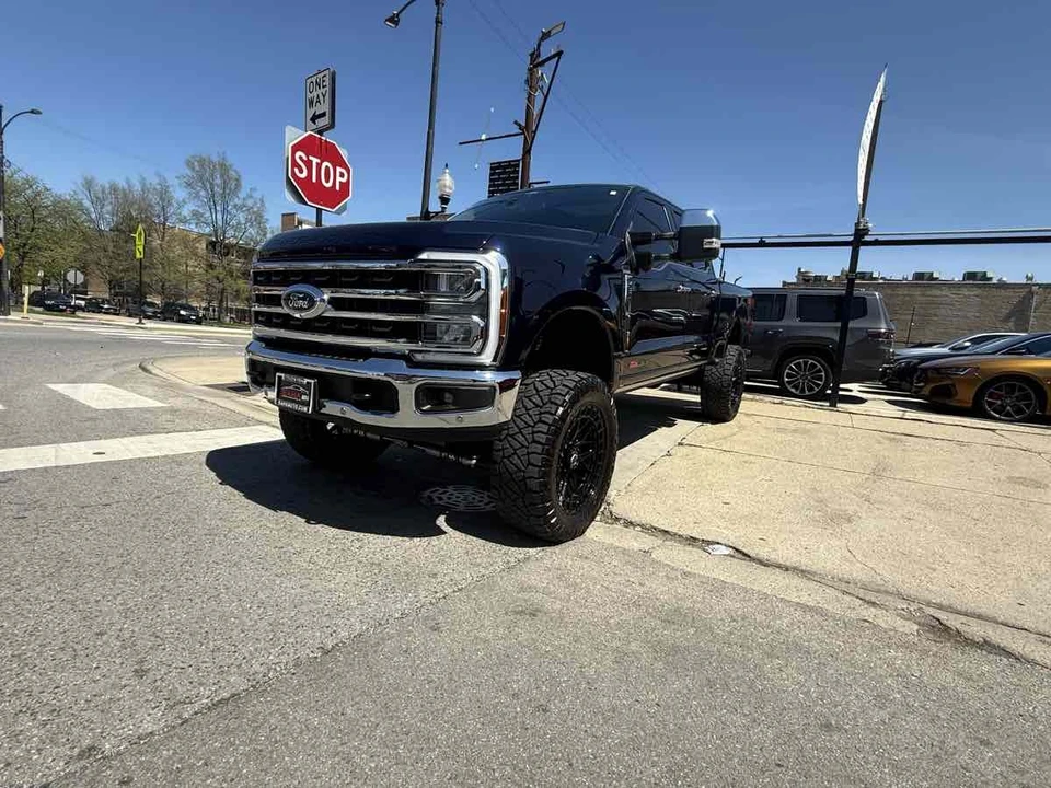 2025 Ford Super Duty 5th Gen - Image 3 of 31