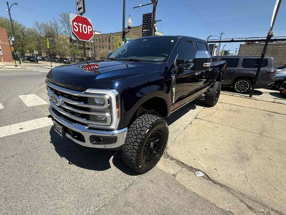 2025 Ford Super Duty 5th Gen - Image 2 of 31