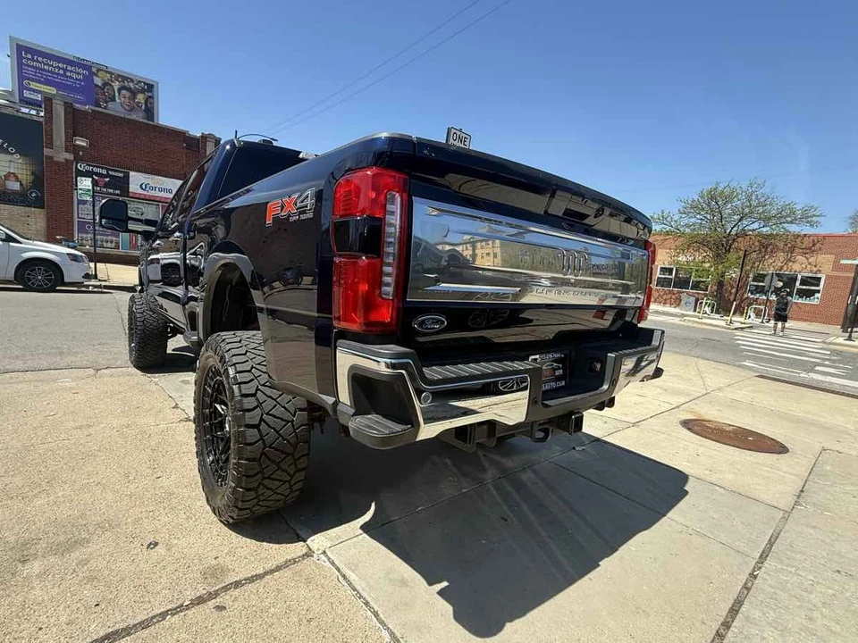 2025 Ford Super Duty 5th Gen - Image 16 of 31