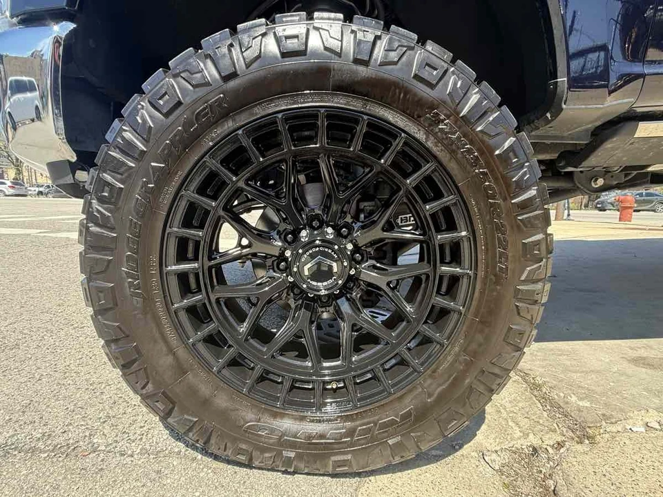 2025 Ford Super Duty 5th Gen - Image 8 of 31
