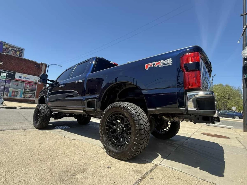 2025 Ford Super Duty 5th Gen - Image 14 of 31