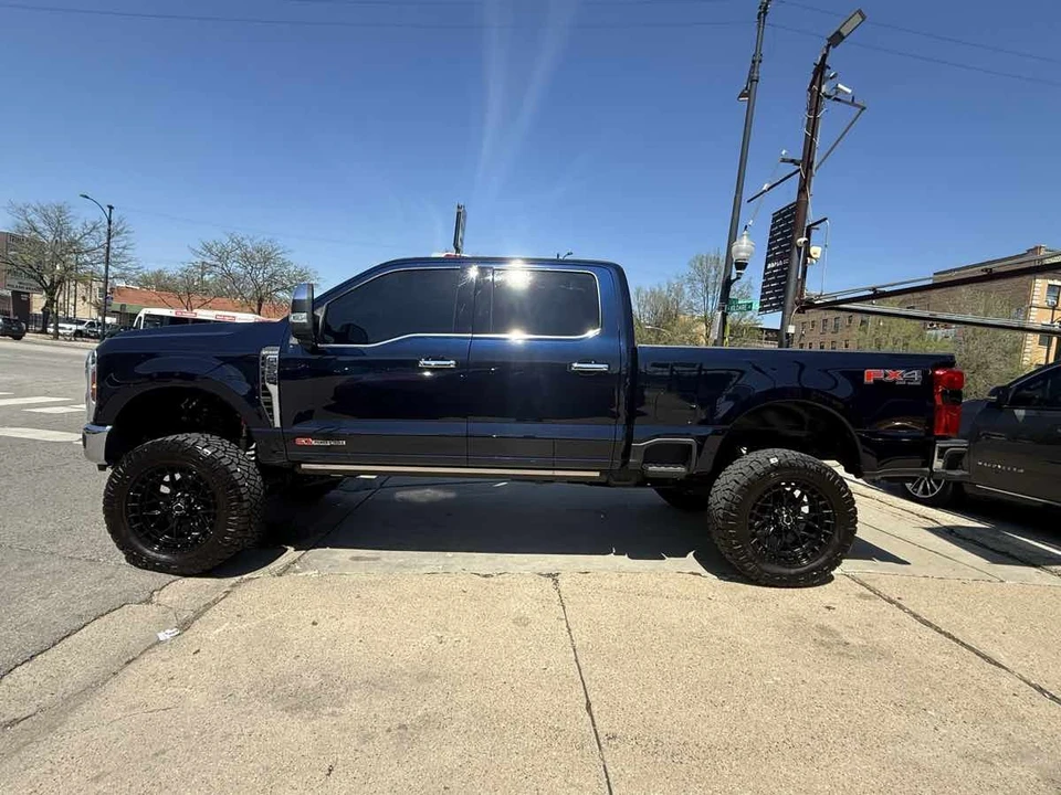 2025 Ford Super Duty 5th Gen - Image 12 of 31