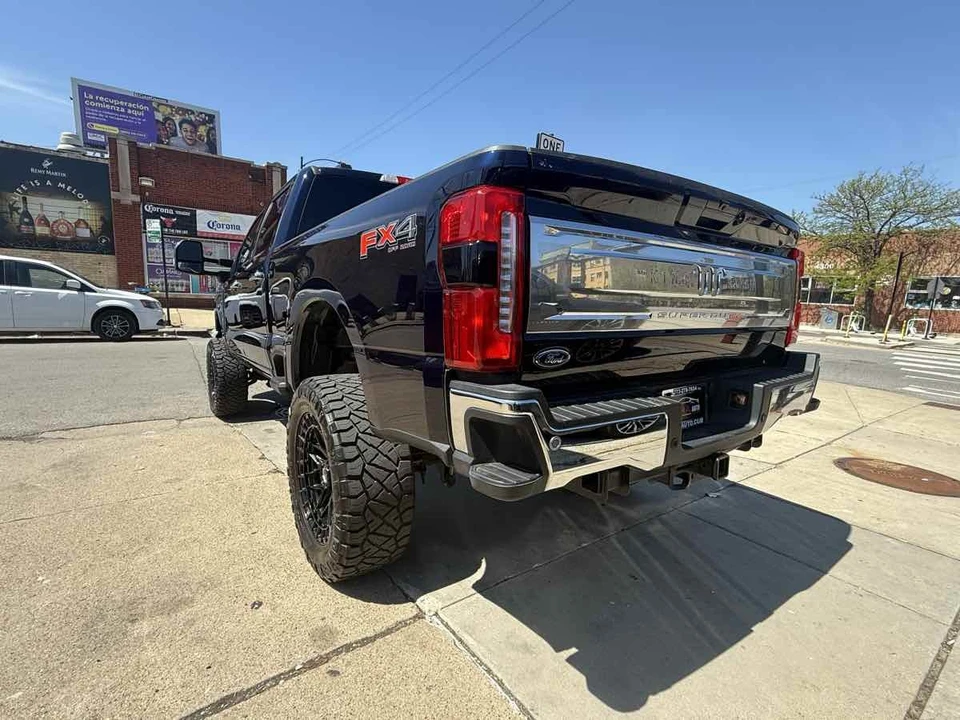2025 Ford Super Duty 5th Gen - Image 15 of 31