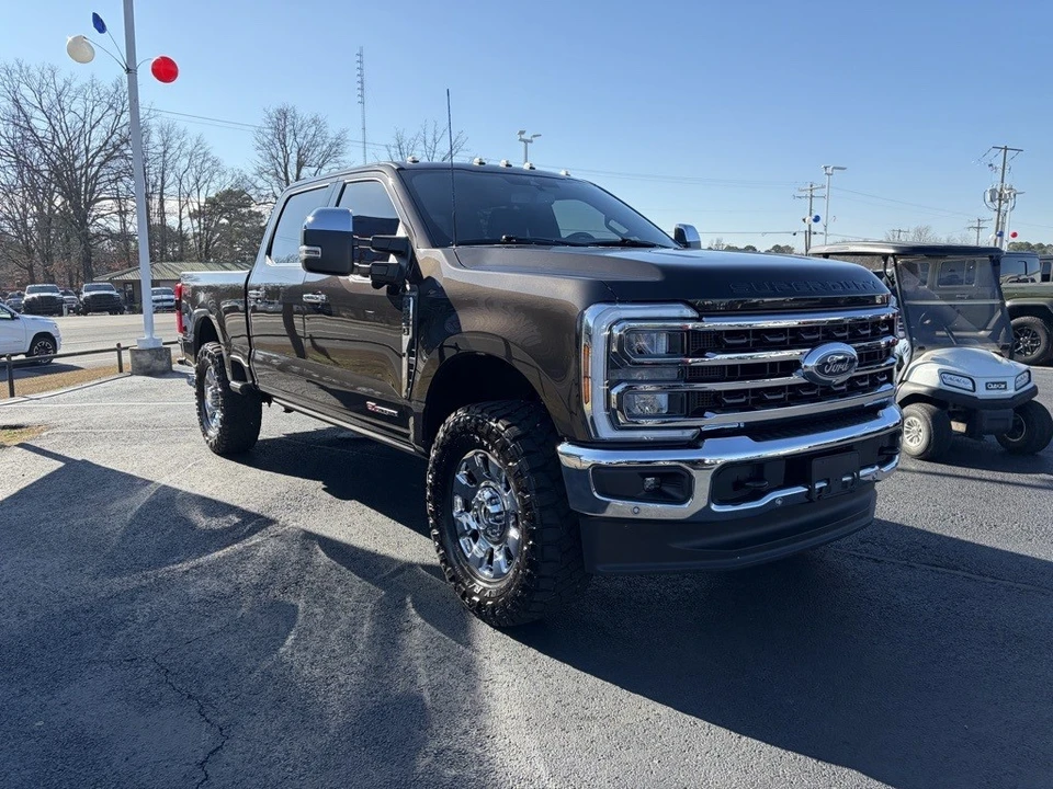 2025 Ford Super Duty 5th Gen - Image 3 of 12