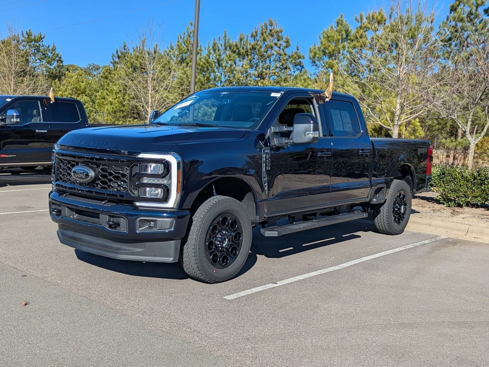 2025 Ford Super Duty 5th Gen - Image 8 of 12