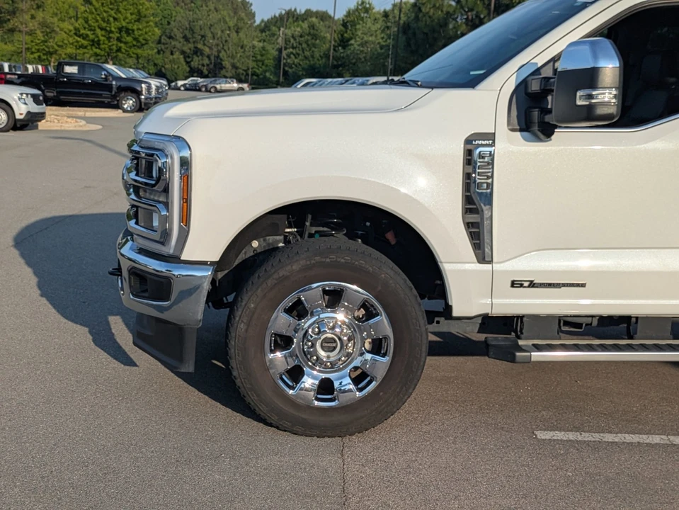 2025 Ford Super Duty 5th Gen - Image 11 of 31