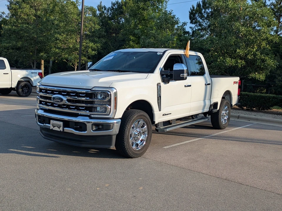 2025 Ford Super Duty 5th Gen - Image 8 of 31