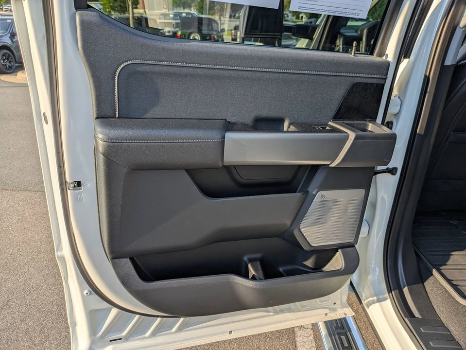 2025 Ford Super Duty 5th Gen - Image 31 of 31