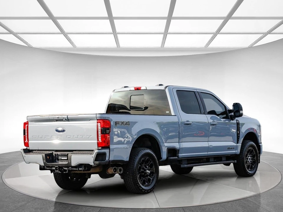 2025 Ford Super Duty 5th Gen - Image 4 of 31