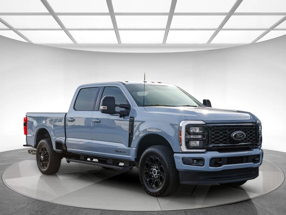 2025 Ford Super Duty 5th Gen - Image 5 of 31