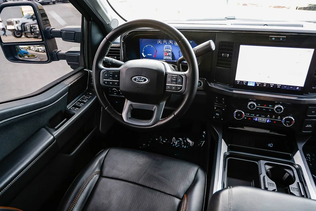 2025 Ford Super Duty 5th Gen - Image 14 of 31