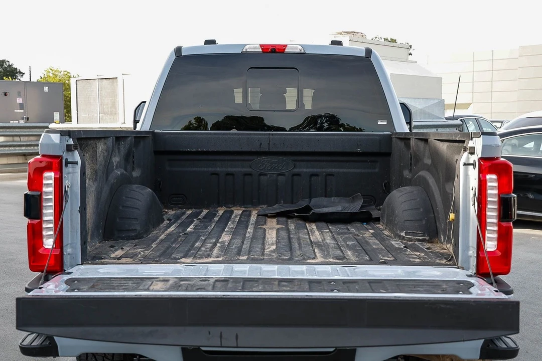 2025 Ford Super Duty 5th Gen - Image 26 of 31
