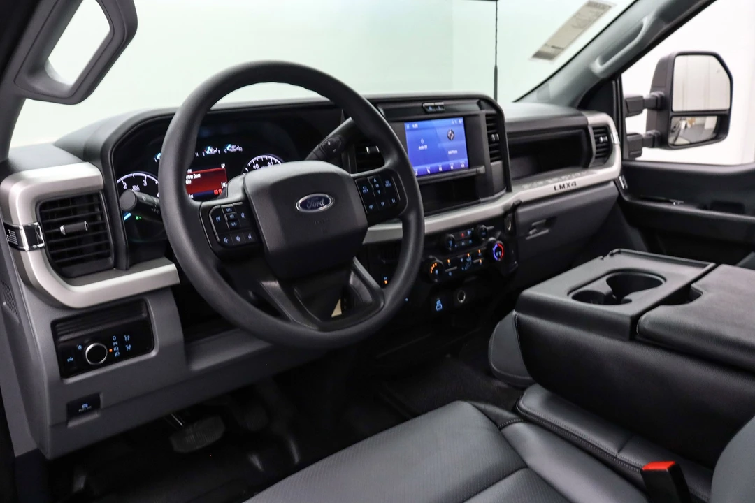 2025 Ford Super Duty 5th Gen - Image 18 of 21