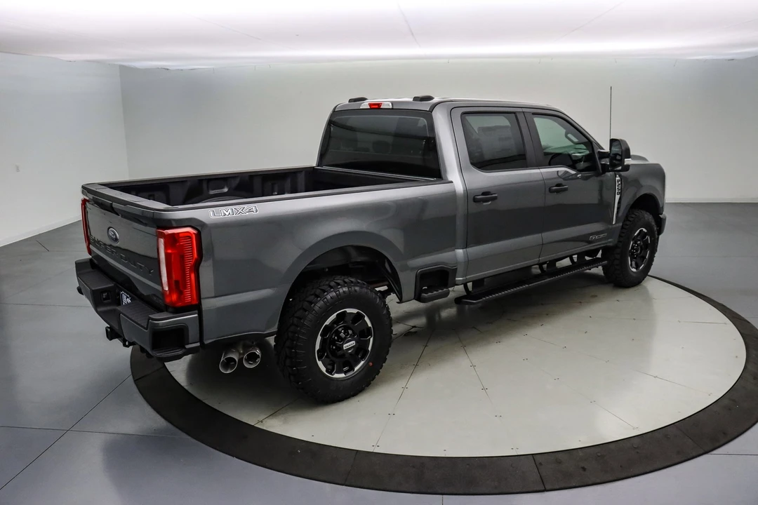 2025 Ford Super Duty 5th Gen - Image 6 of 21