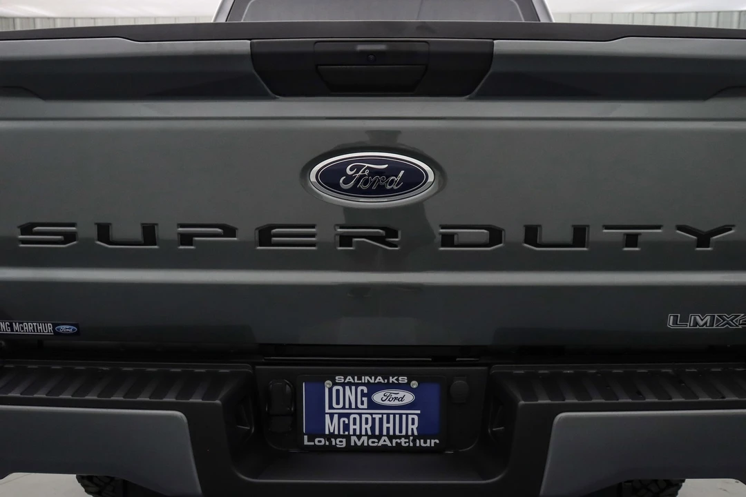 2025 Ford Super Duty 5th Gen - Image 15 of 21