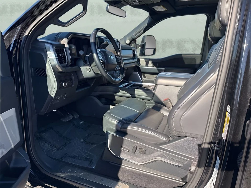 2025 Ford Super Duty 5th Gen - Image 9 of 12