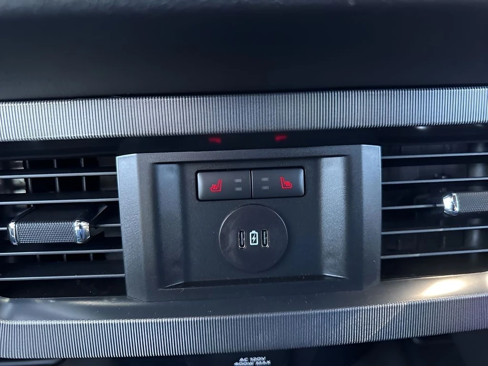 2025 Ford Super Duty 5th Gen - Image 14 of 21