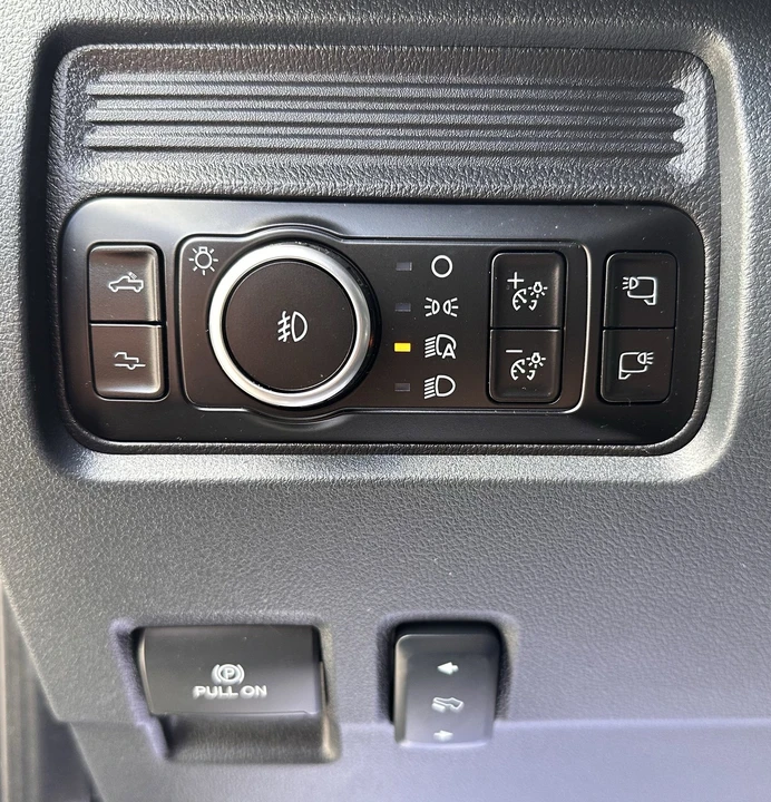 2025 Ford Super Duty 5th Gen - Image 20 of 31