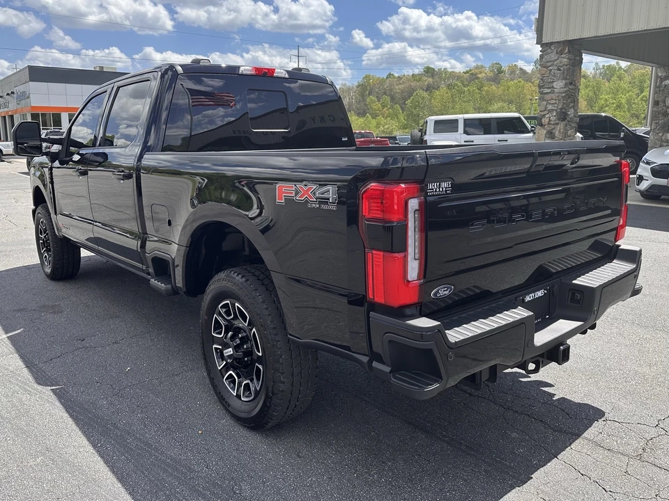 2025 Ford Super Duty 5th Gen - Image 7 of 31