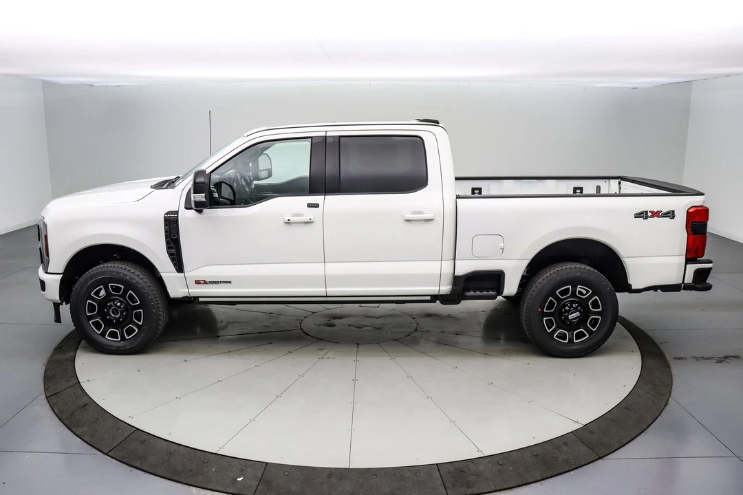 2025 Ford Super Duty 5th Gen - Image 9 of 21