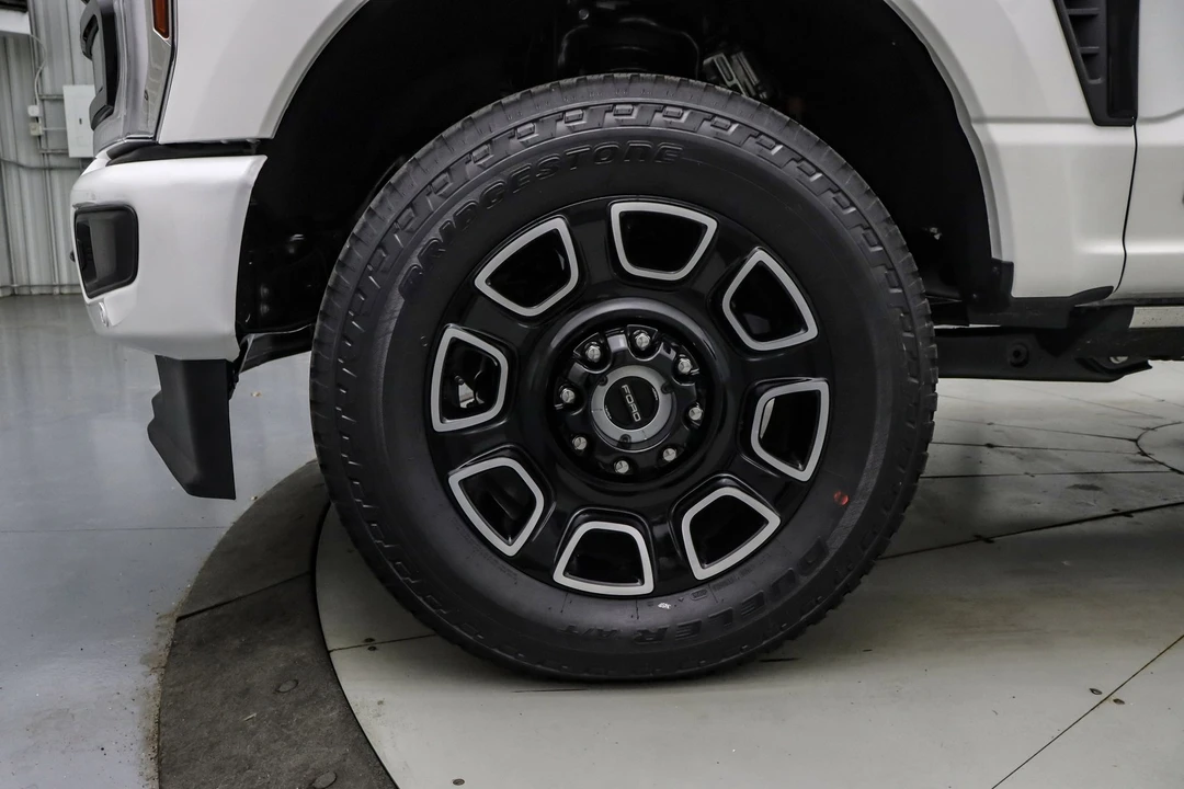 2025 Ford Super Duty 5th Gen - Image 12 of 21