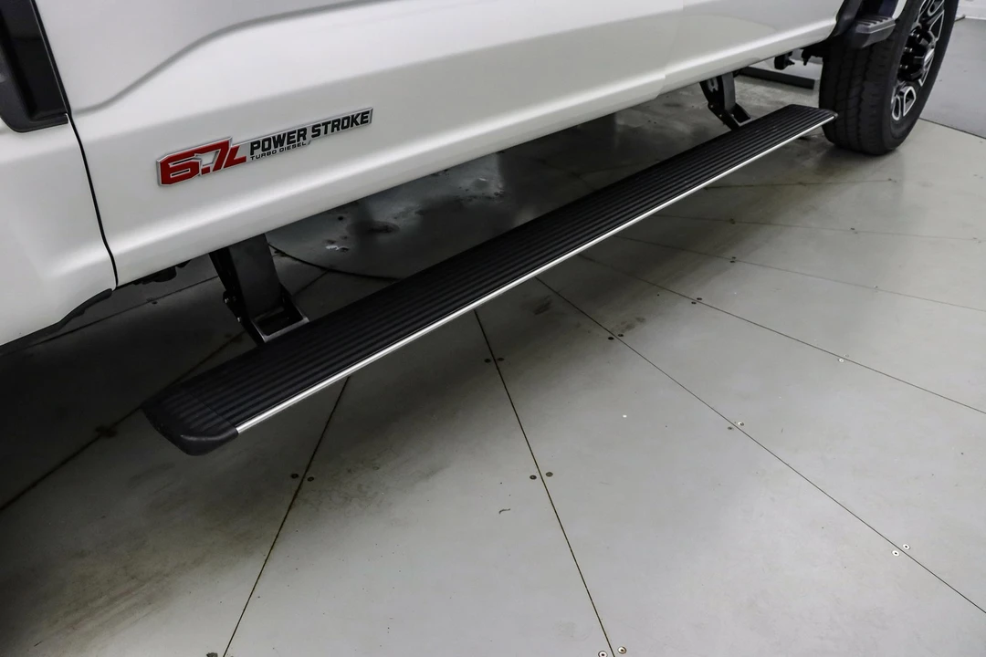 2025 Ford Super Duty 5th Gen - Image 14 of 21