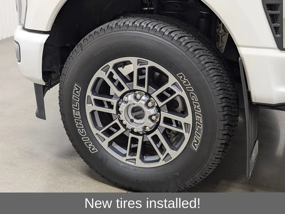 2025 Ford Super Duty 5th Gen - Image 2 of 31