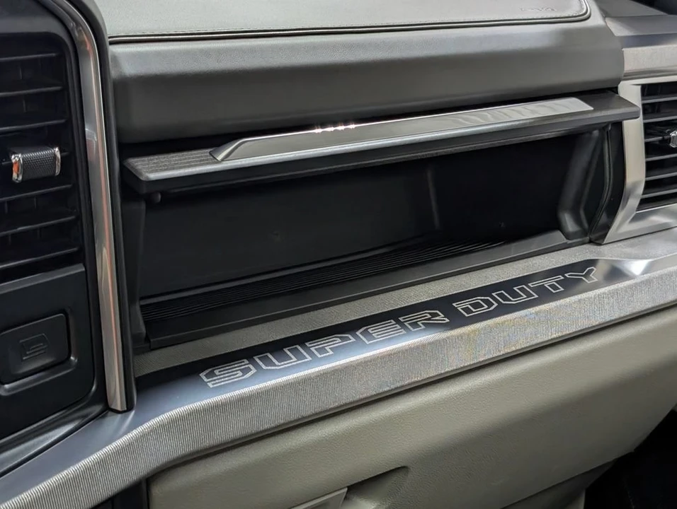 2025 Ford Super Duty 5th Gen - Image 13 of 31
