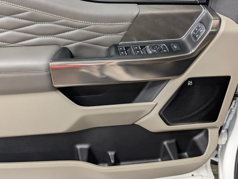 2025 Ford Super Duty 5th Gen - Image 16 of 31
