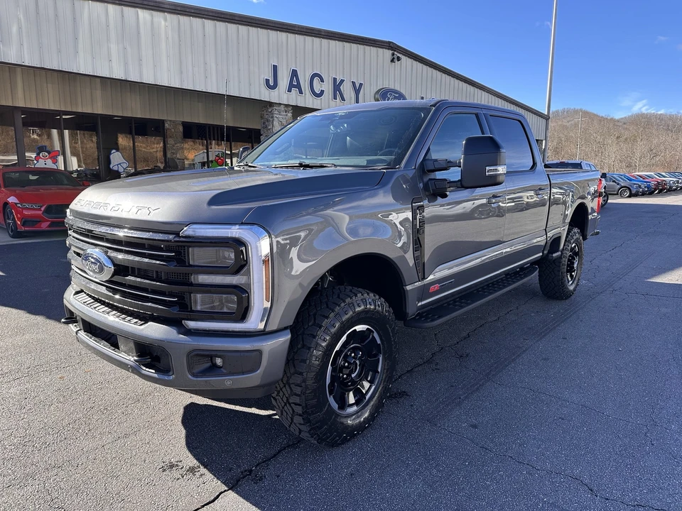 2025 Ford Super Duty 5th Gen - Image 2 of 12