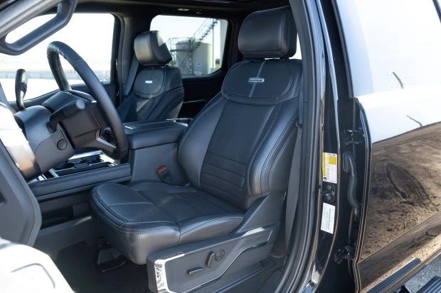 2025 Ford Super Duty 5th Gen - Image 4 of 8