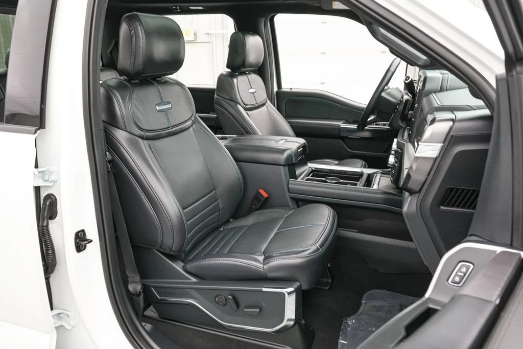 2025 Ford Super Duty 5th Gen - Image 28 of 31