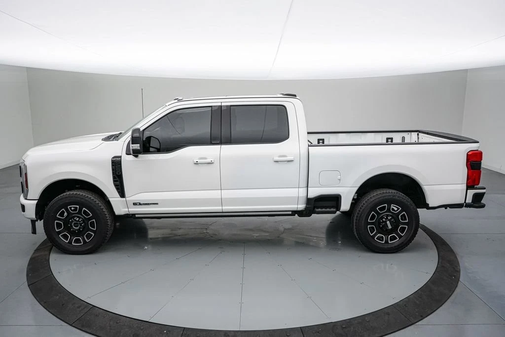 2025 Ford Super Duty 5th Gen - Image 9 of 31