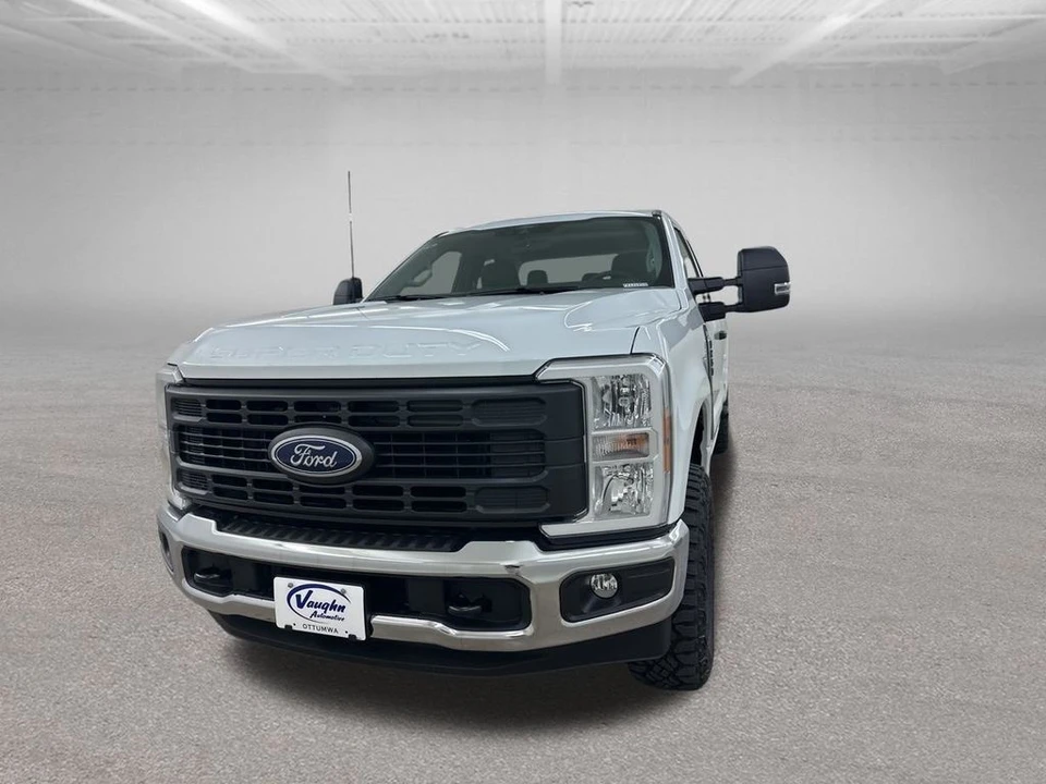 2025 Ford Super Duty 5th Gen - Image 4 of 12