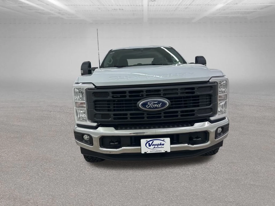 2025 Ford Super Duty 5th Gen - Image 3 of 12