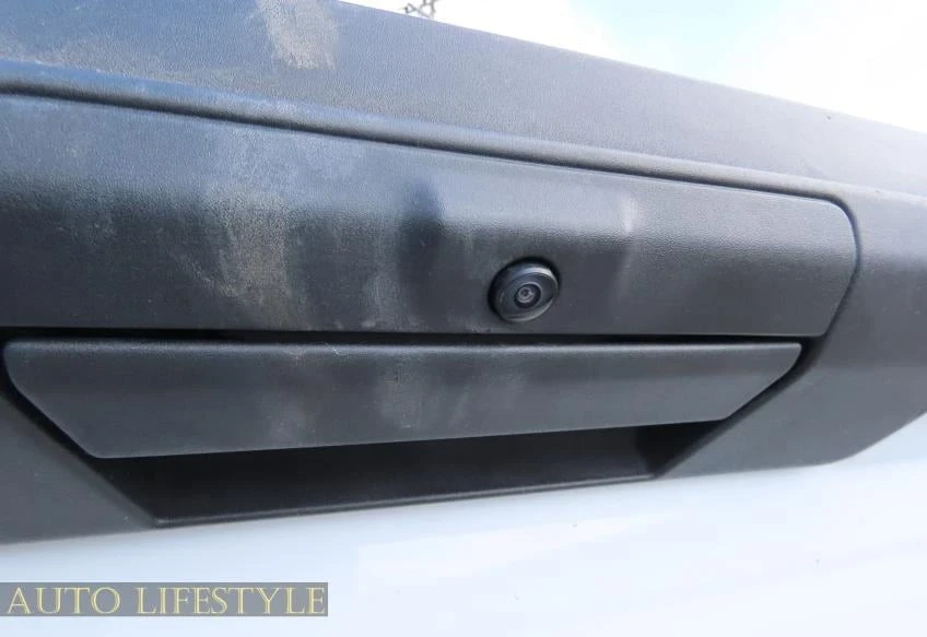 2025 Ford Super Duty 5th Gen - Image 18 of 21