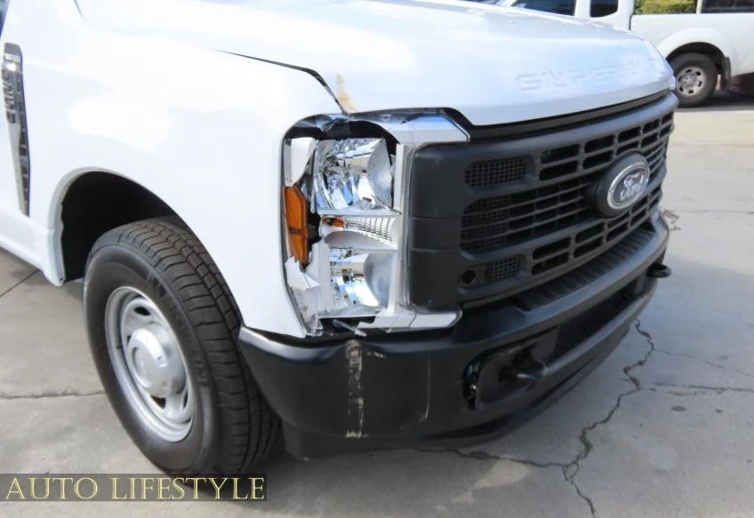 2025 Ford Super Duty 5th Gen - Image 13 of 21