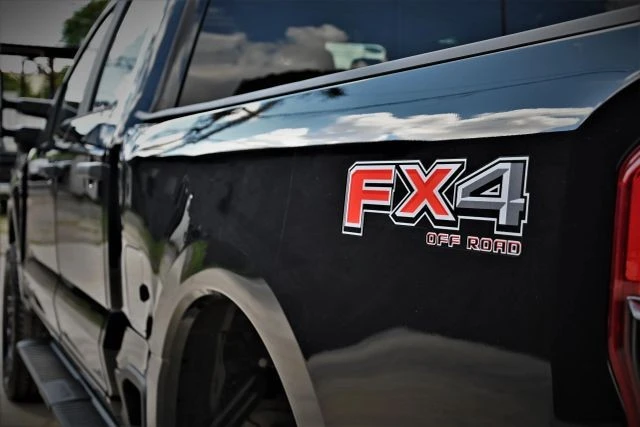 2025 Ford Super Duty 5th Gen - Image 14 of 21