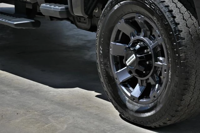 2025 Ford Super Duty 5th Gen - Image 9 of 21
