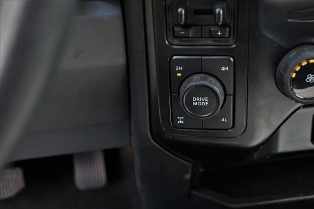2025 Ford Super Duty 5th Gen - Image 16 of 21