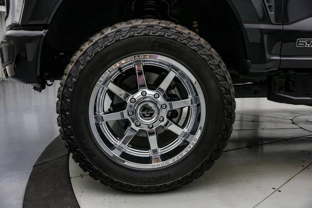 2025 Ford Super Duty 5th Gen - Image 12 of 21