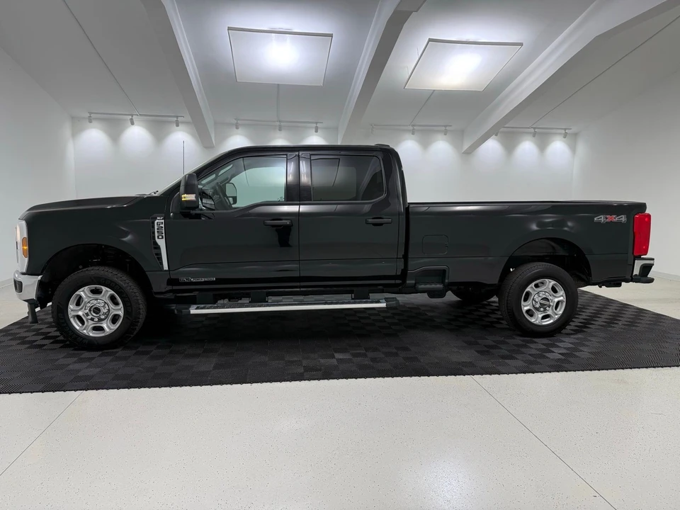 2025 Ford Super Duty 5th Gen - Image 4 of 21