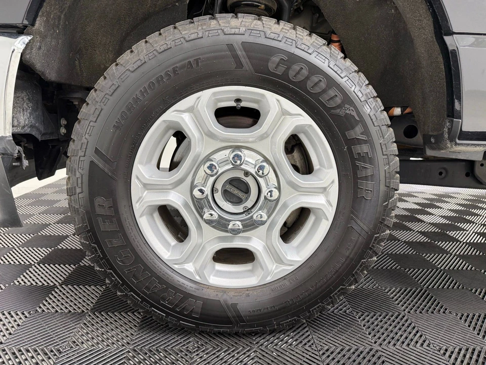 2025 Ford Super Duty 5th Gen - Image 12 of 21