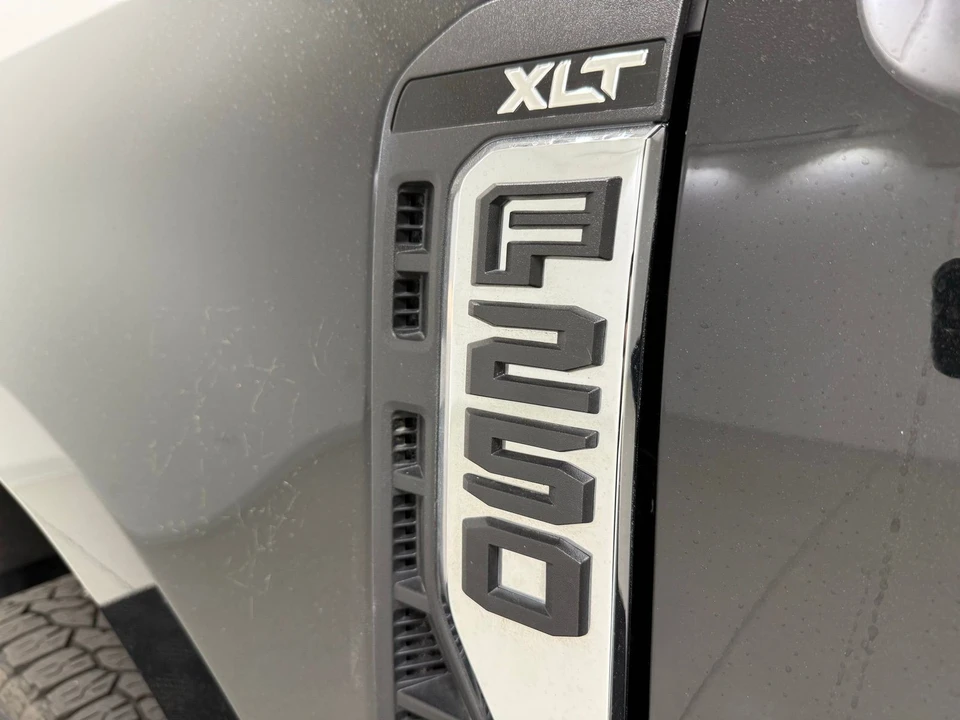 2025 Ford Super Duty 5th Gen - Image 11 of 21