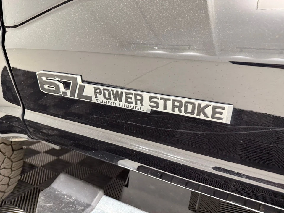 2025 Ford Super Duty 5th Gen - Image 10 of 21